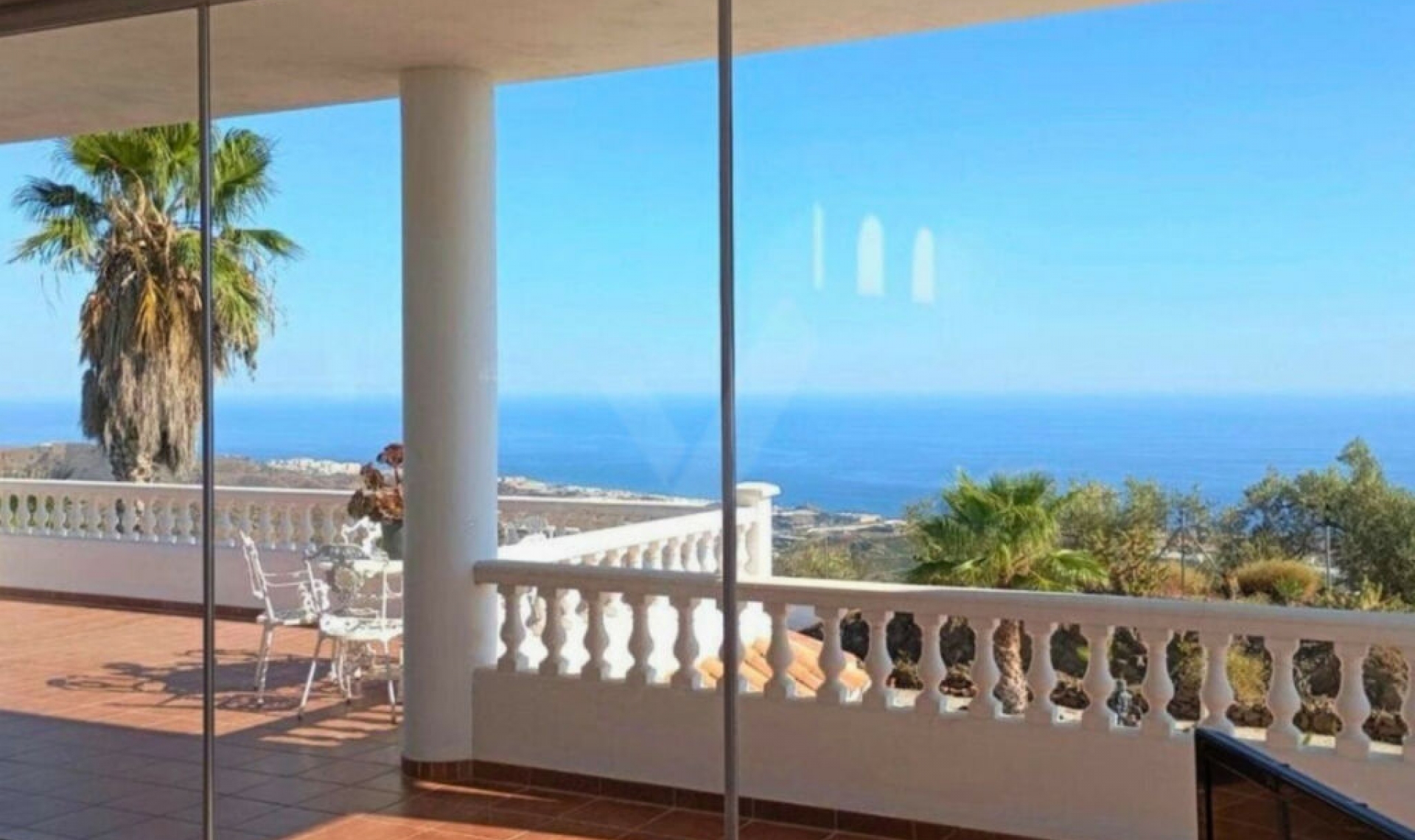 Resale - House -
Sayalonga