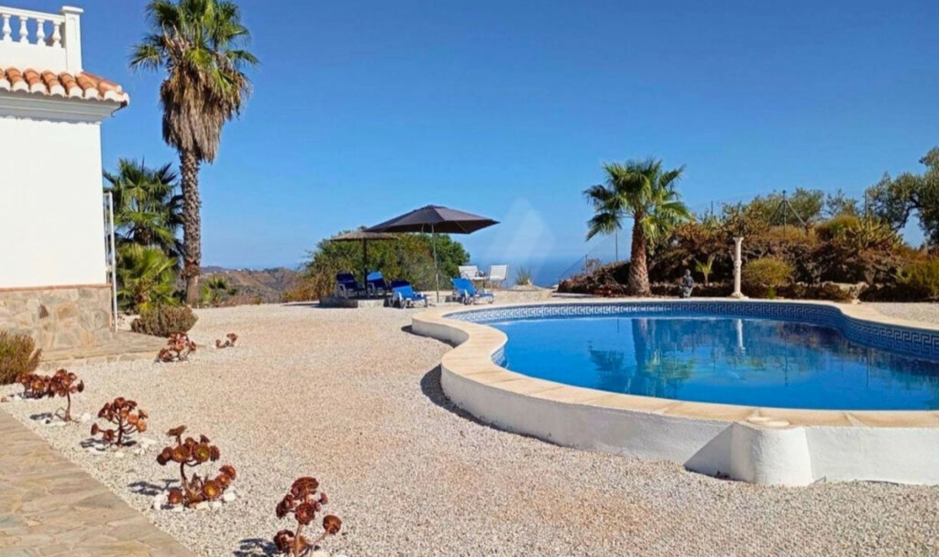 Resale - House -
Sayalonga