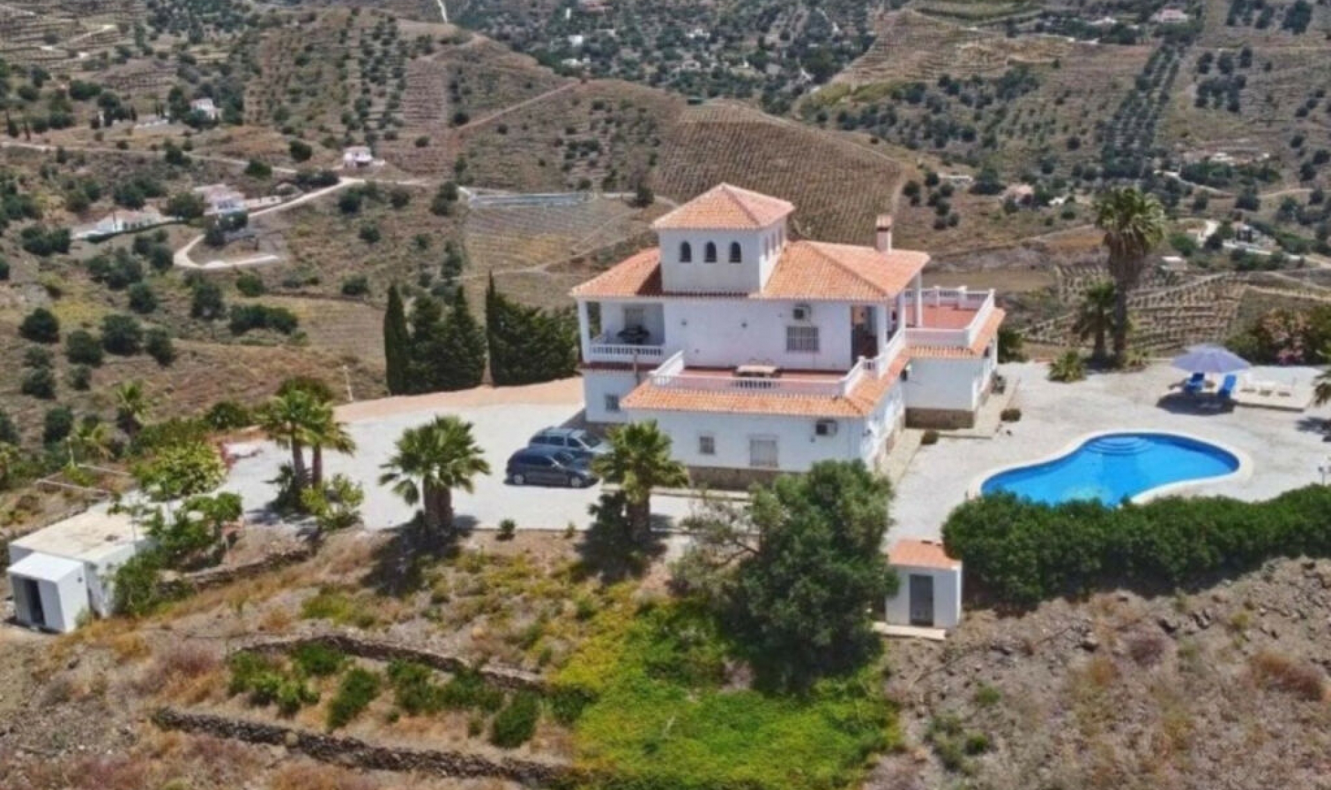 Resale - House -
Sayalonga