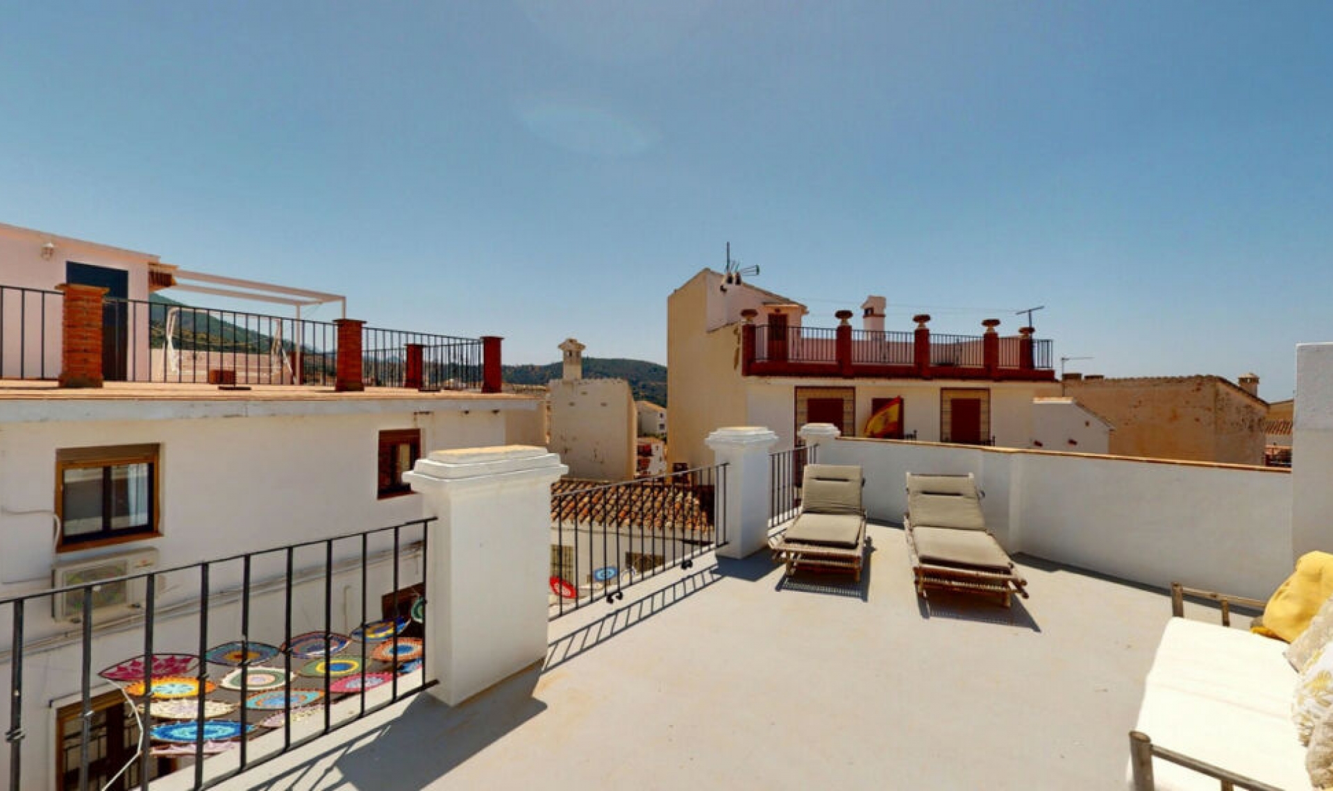 Resale - House -
Sedella