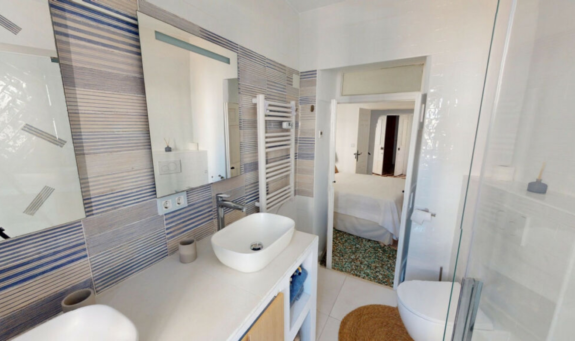 Resale - House -
Sedella