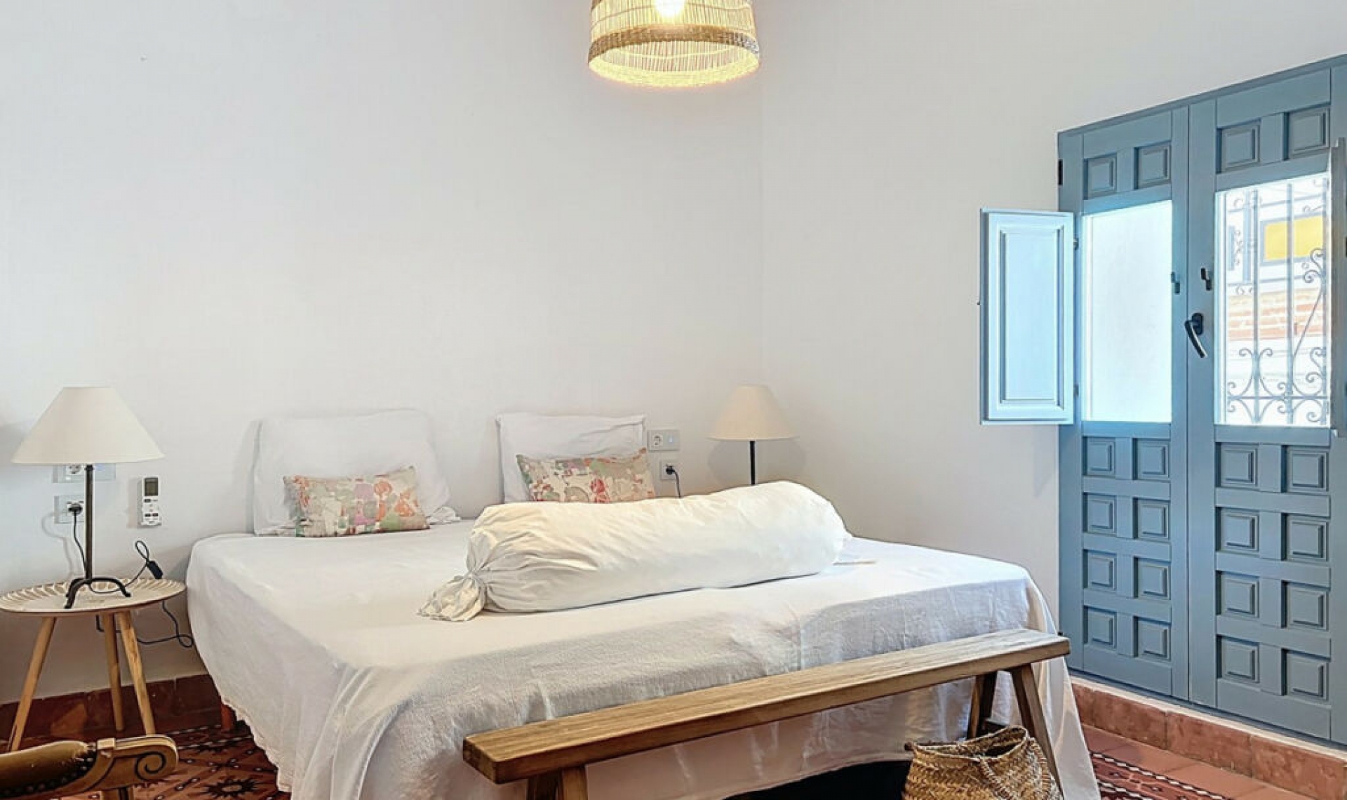 Resale - House -
Sedella