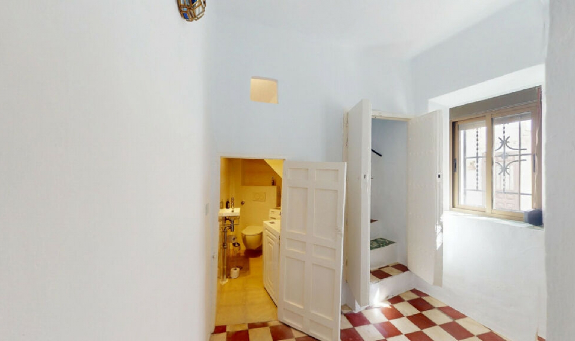 Resale - House -
Sedella