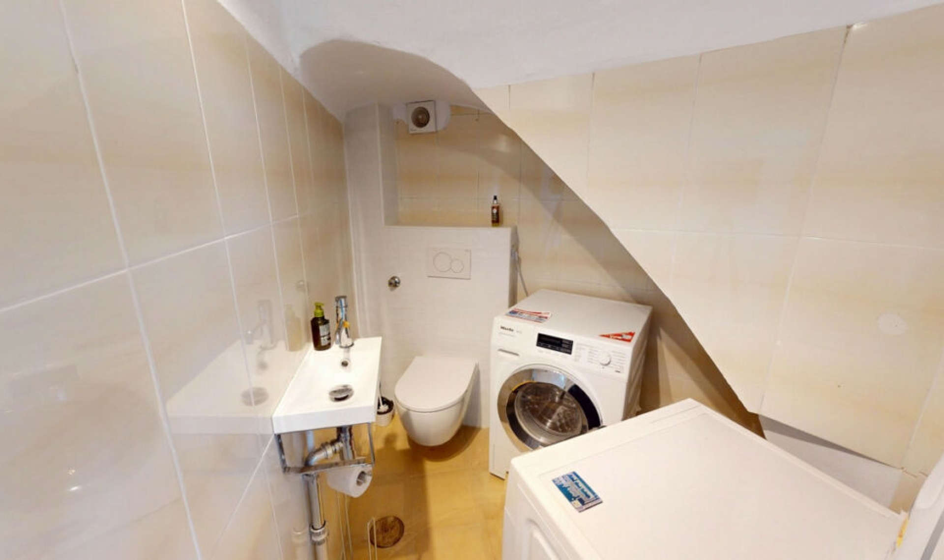 Resale - House -
Sedella