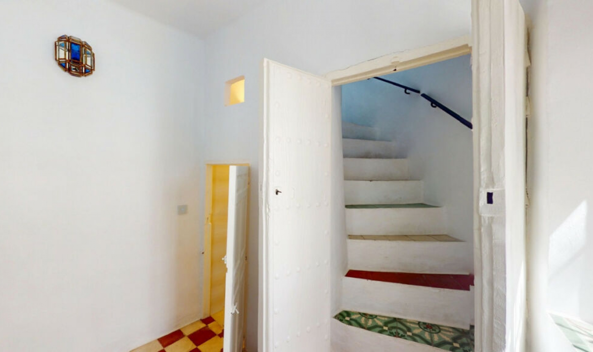 Resale - House -
Sedella