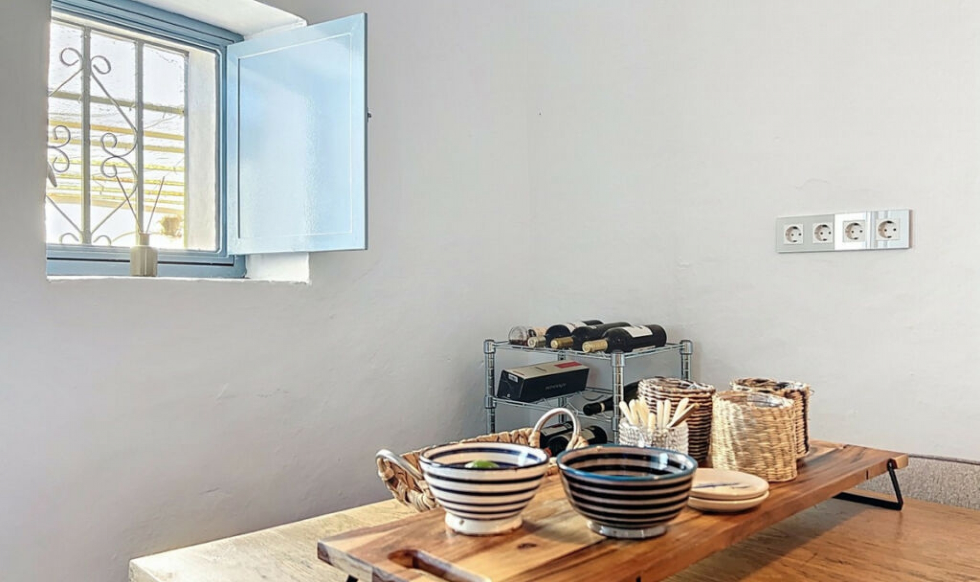 Resale - House -
Sedella