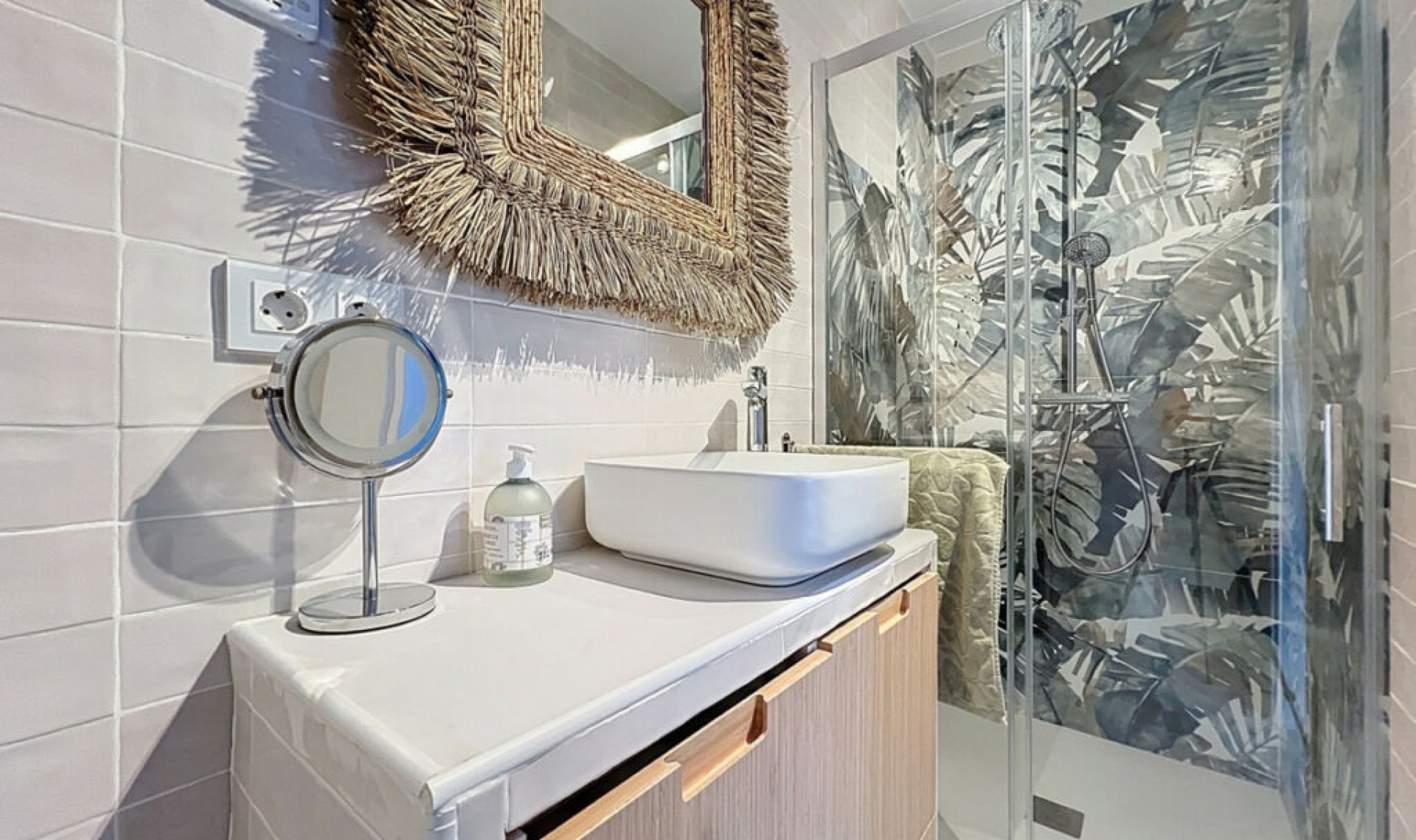 Resale - House -
Sedella