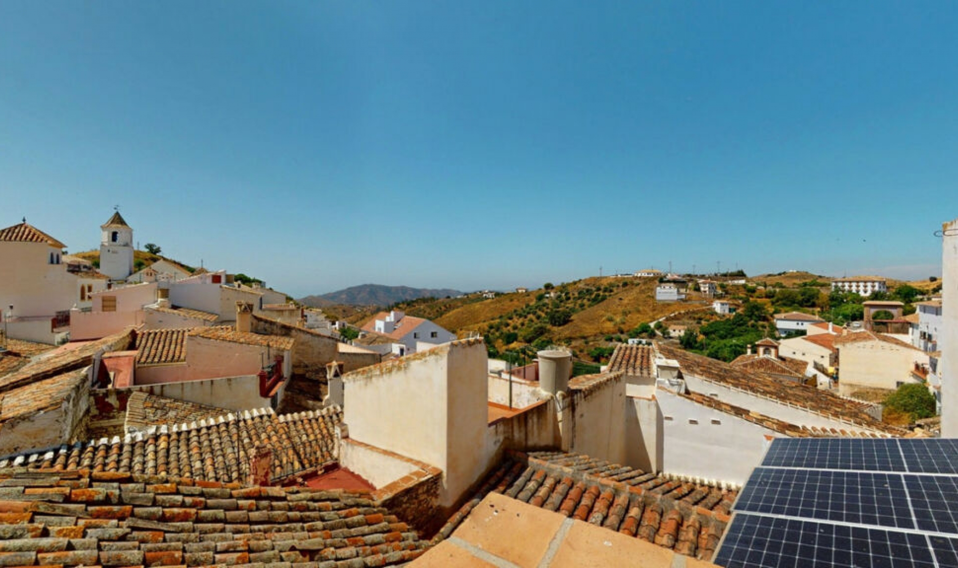 Resale - House -
Sedella