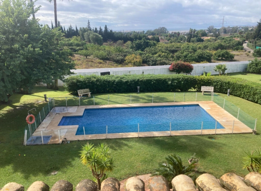 Resale - House -
Selwo