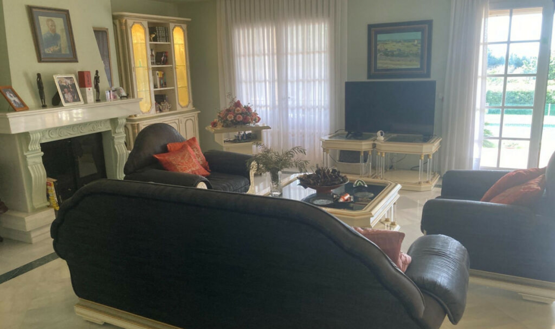 Resale - House -
Selwo