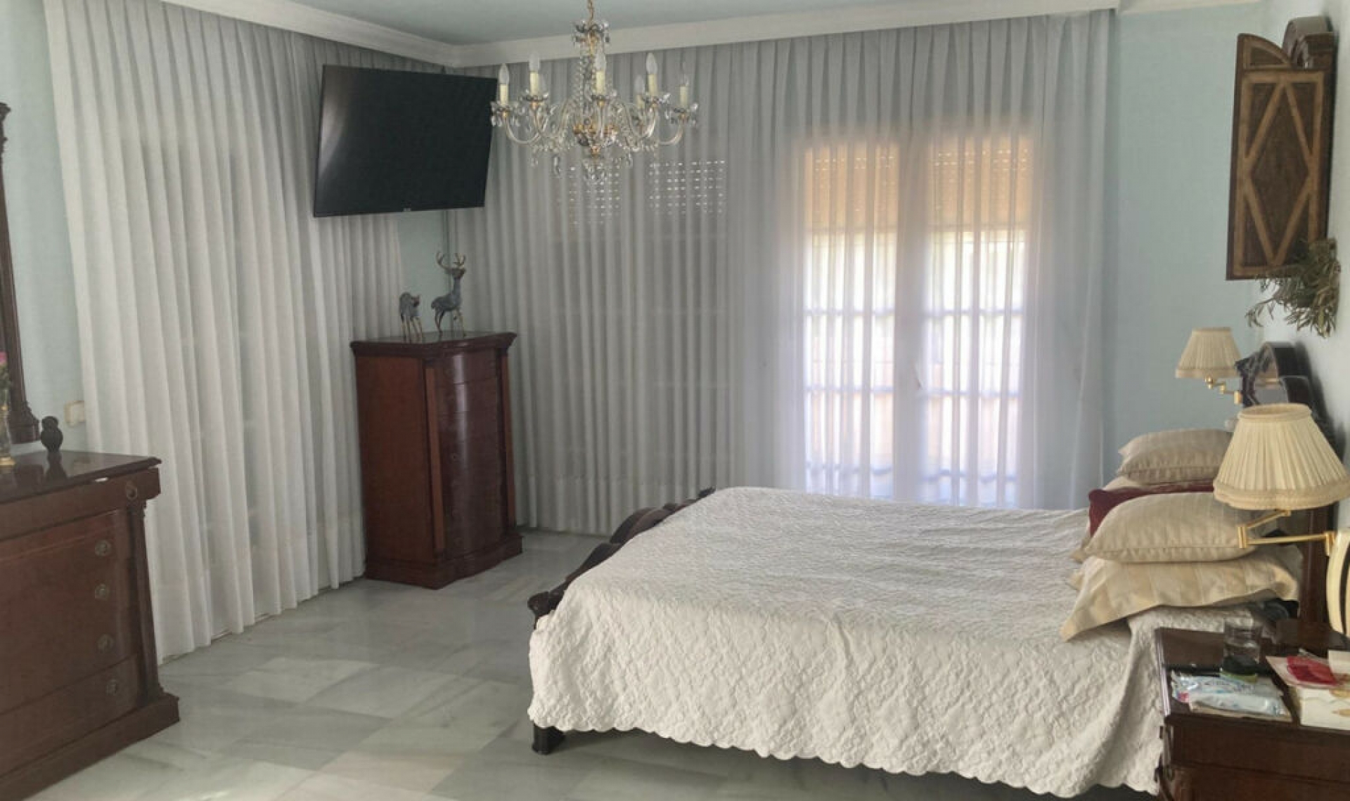 Resale - House -
Selwo