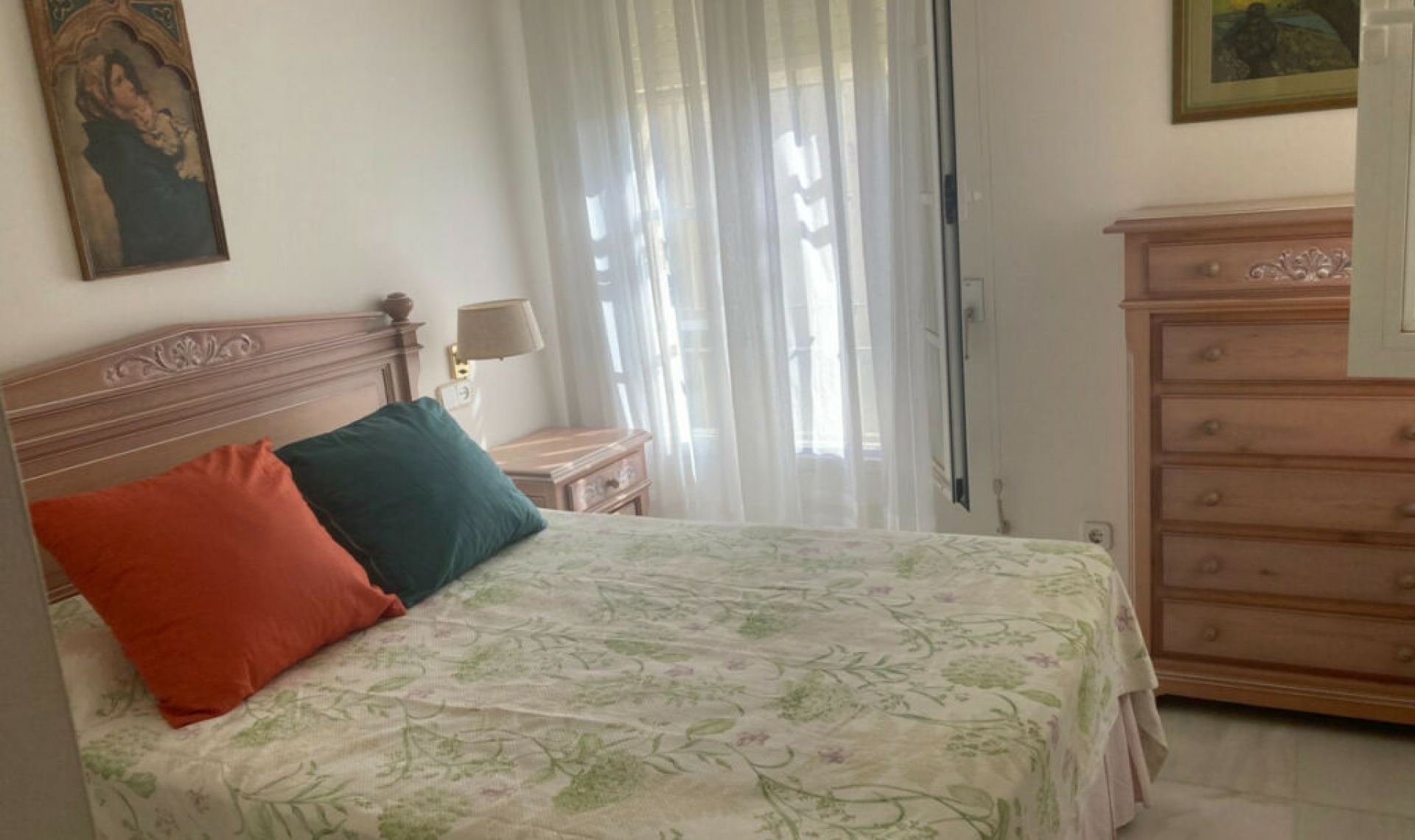 Resale - House -
Selwo