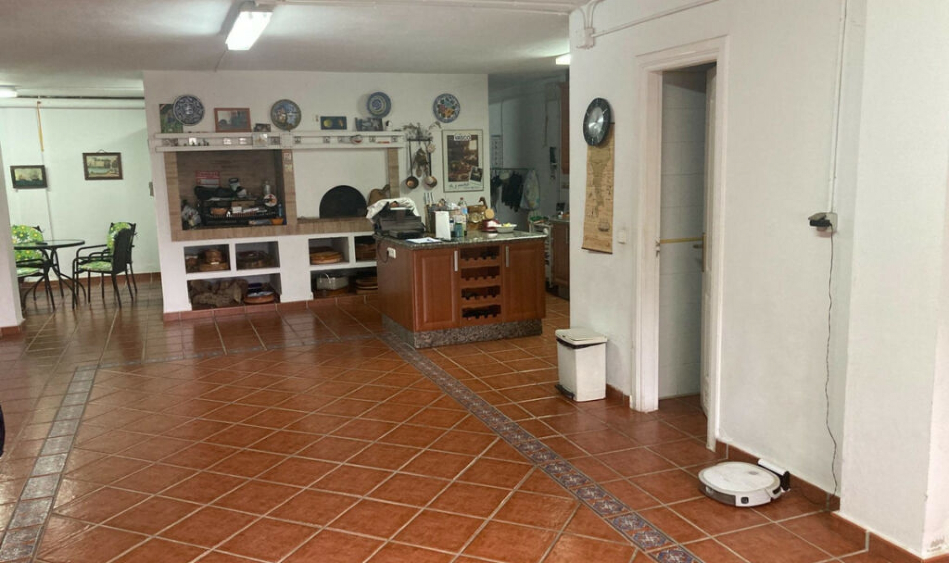 Resale - House -
Selwo