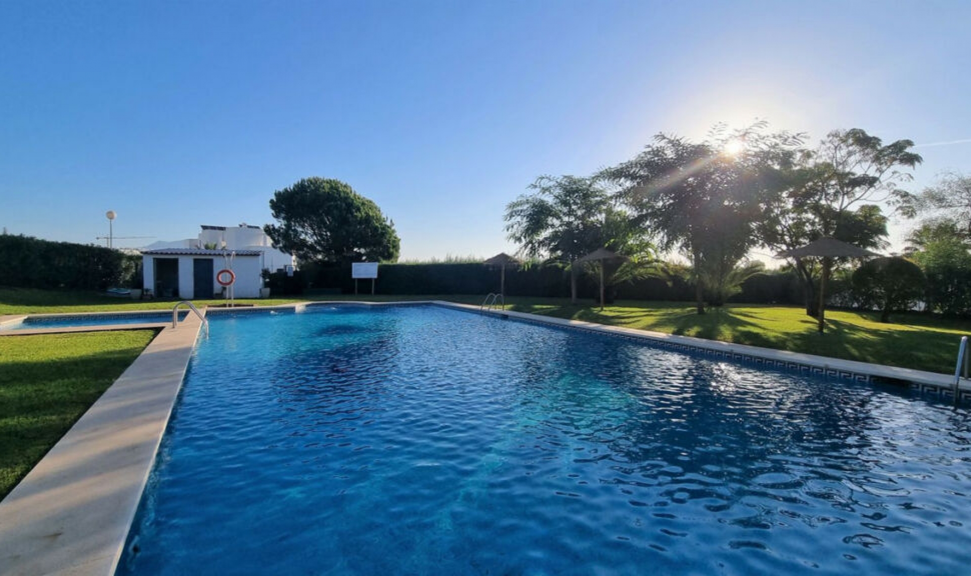 Resale - House -
Selwo