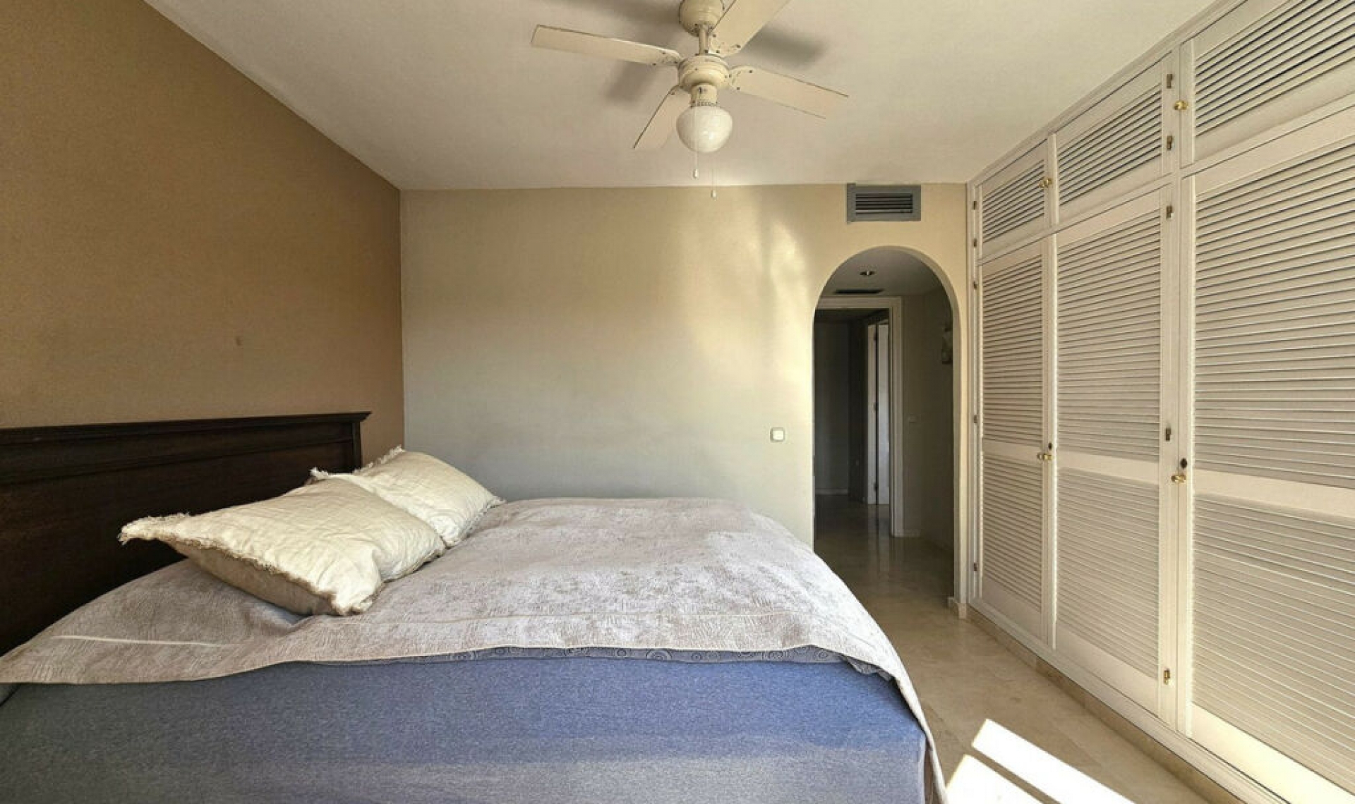 Resale - House -
Selwo