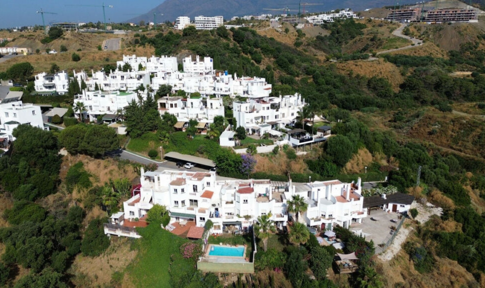 Resale - House -
Selwo