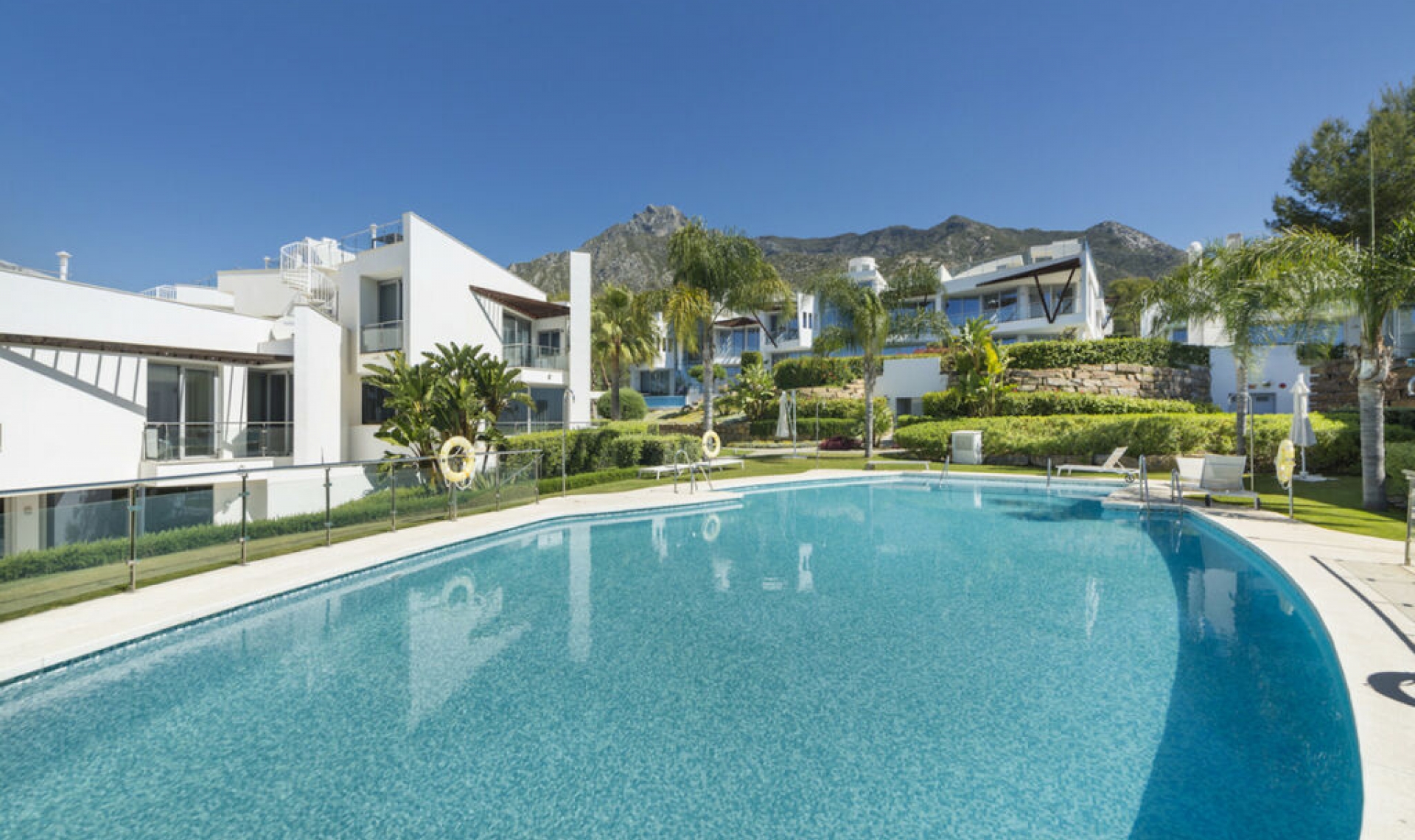 Resale - House -
Sierra Blanca