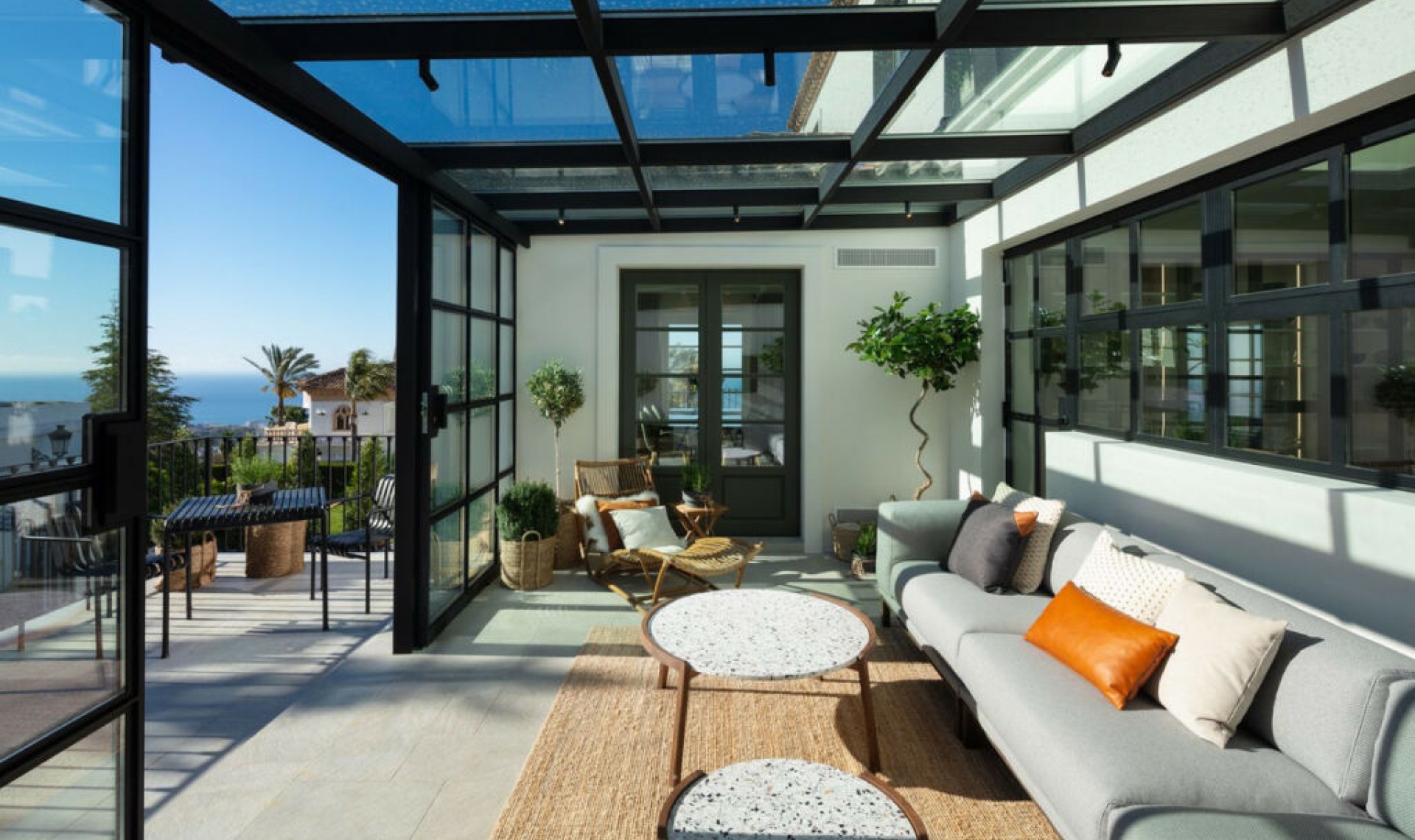 Resale - House -
Sierra Blanca