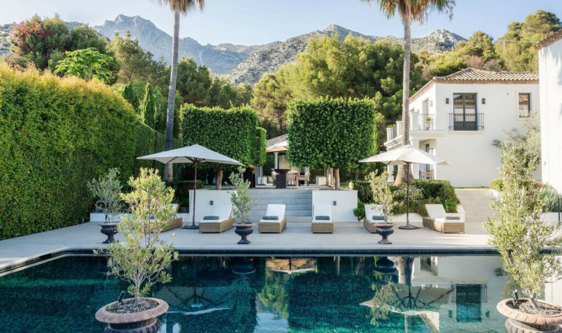 Resale - House -
Sierra Blanca