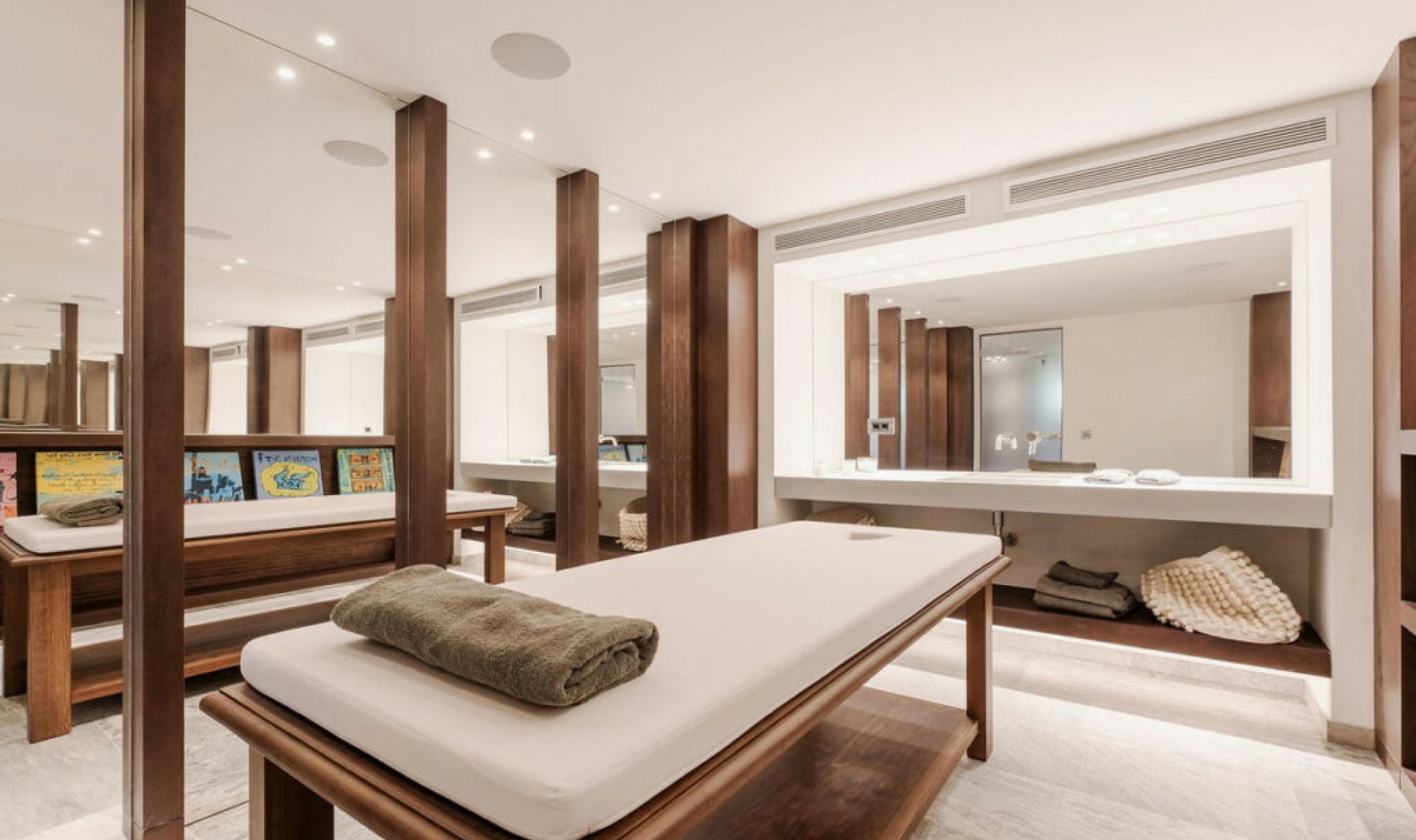 Resale - House -
Sierra Blanca