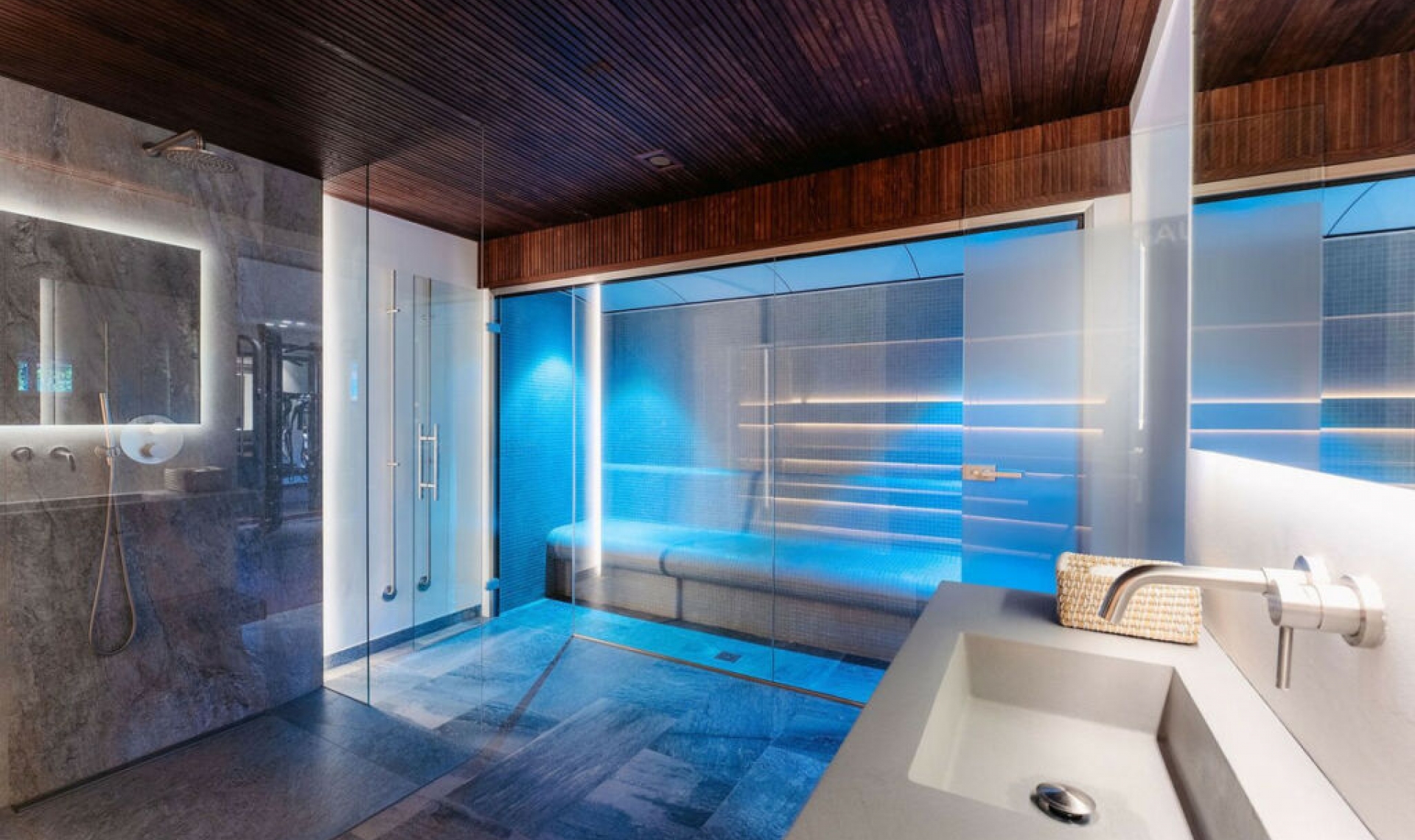 Resale - House -
Sierra Blanca