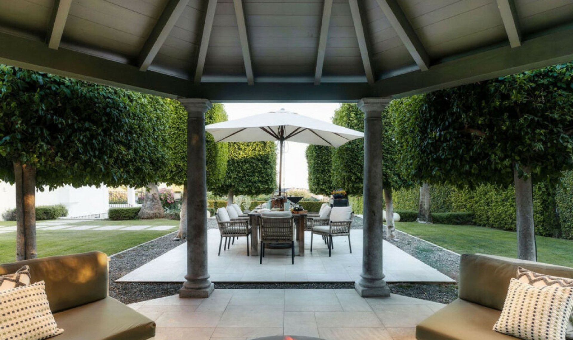 Resale - House -
Sierra Blanca