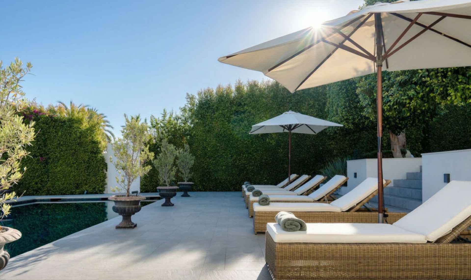 Resale - House -
Sierra Blanca