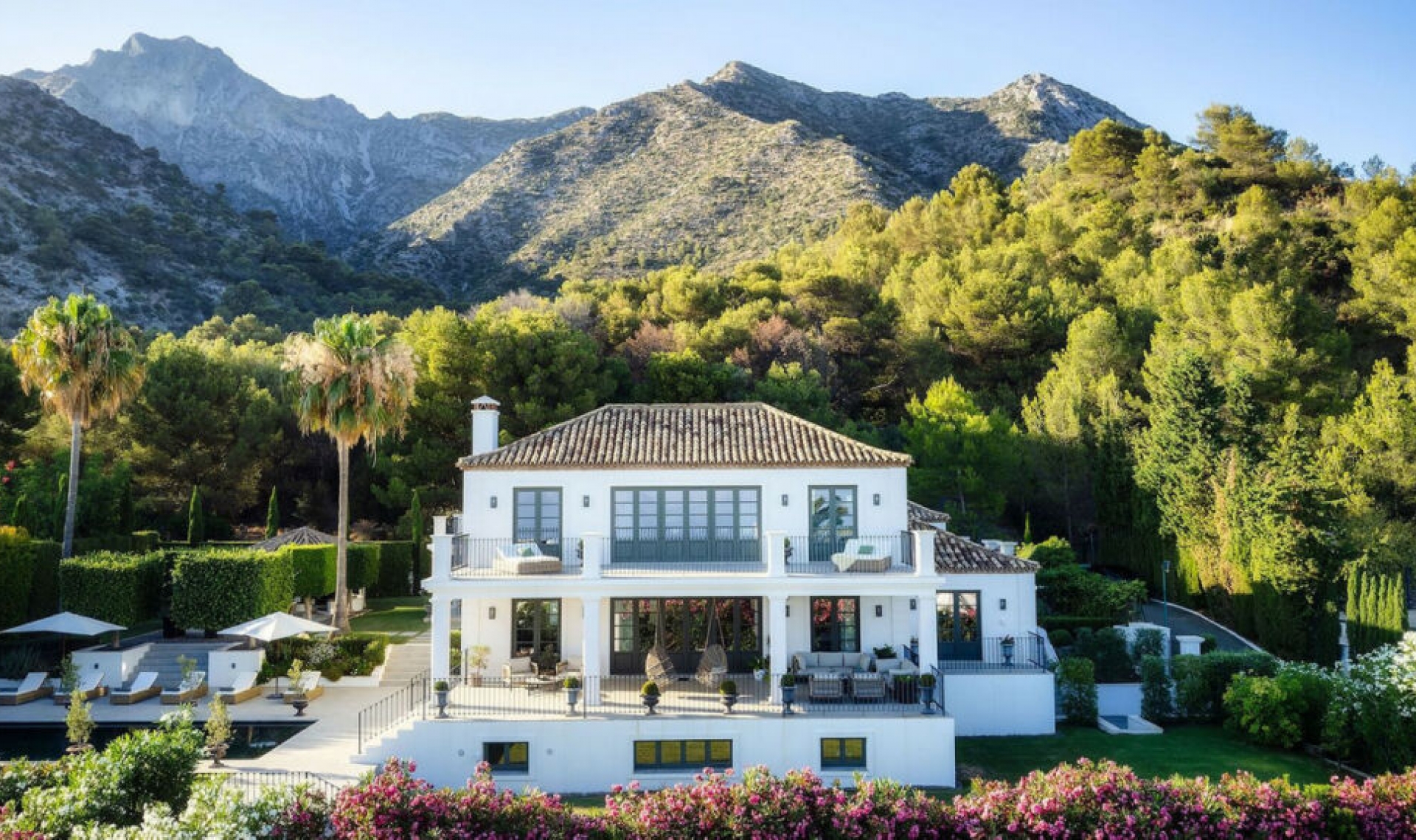 Resale - House -
Sierra Blanca