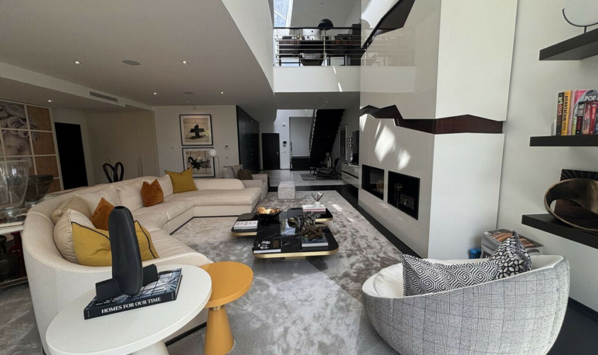 Resale - House -
Sierra Blanca