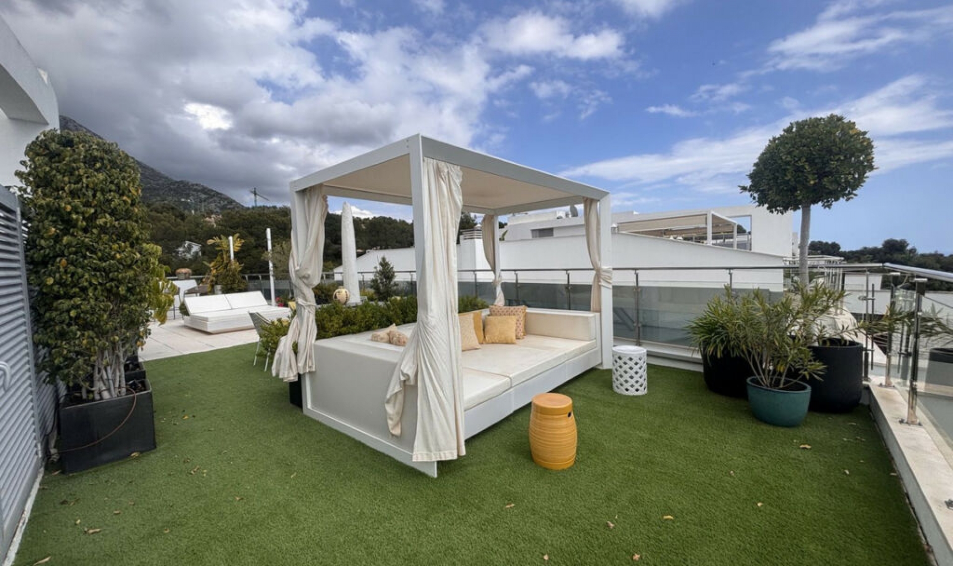 Resale - House -
Sierra Blanca