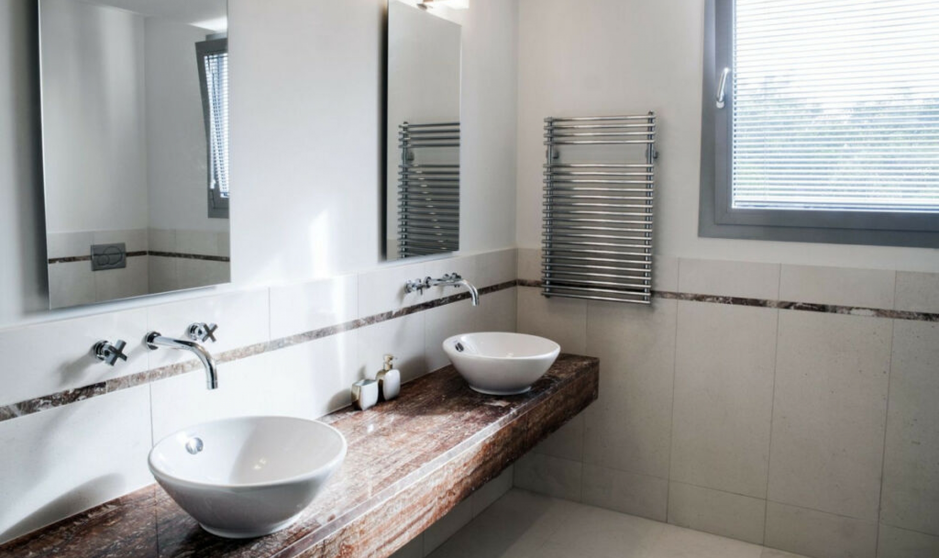 Resale - House -
Sierra Blanca