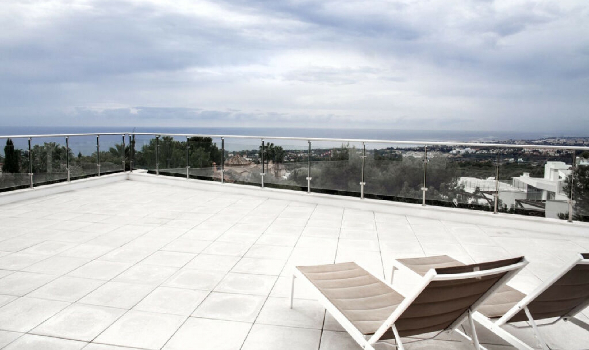 Resale - House -
Sierra Blanca