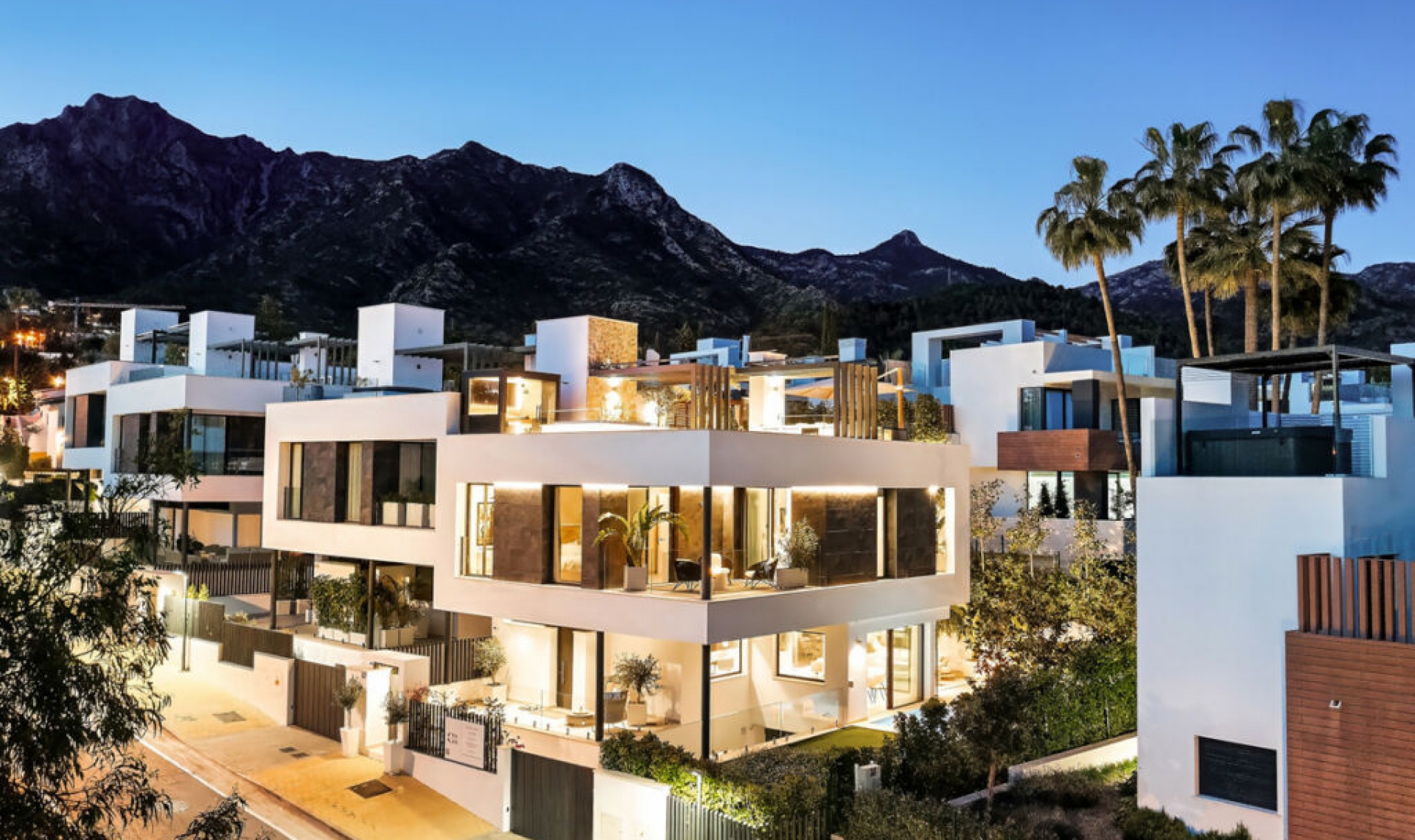 Resale - House -
Sierra Blanca