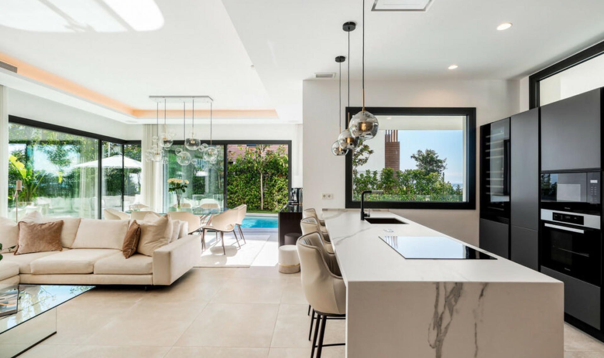 Resale - House -
Sierra Blanca