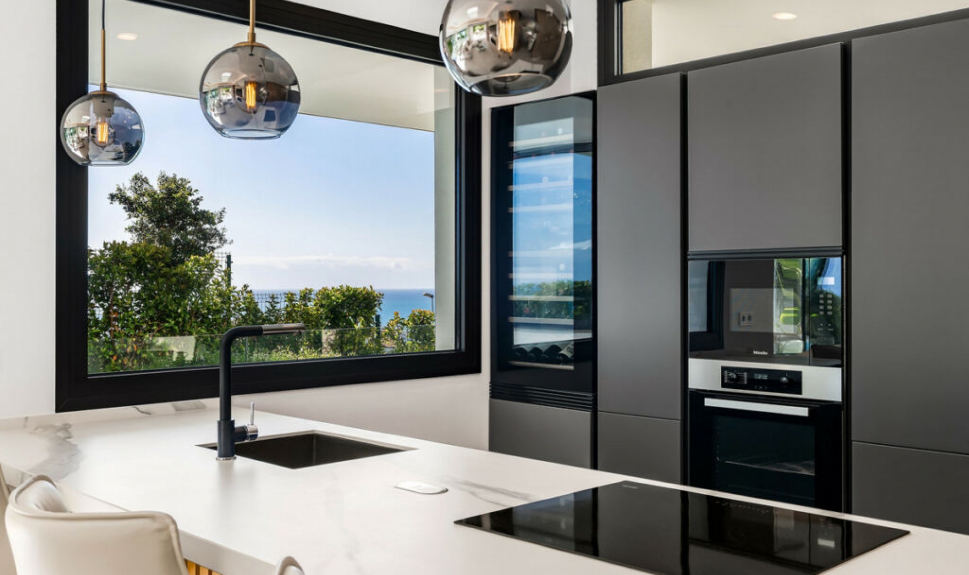 Resale - House -
Sierra Blanca