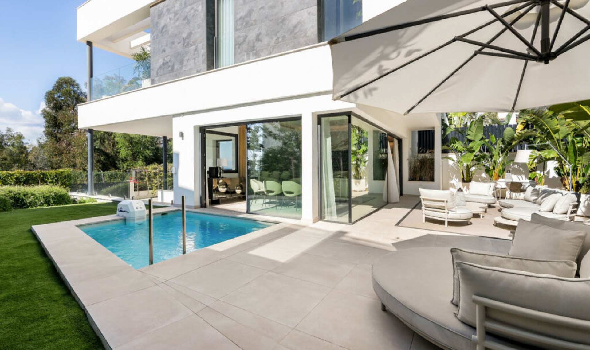 Resale - House -
Sierra Blanca