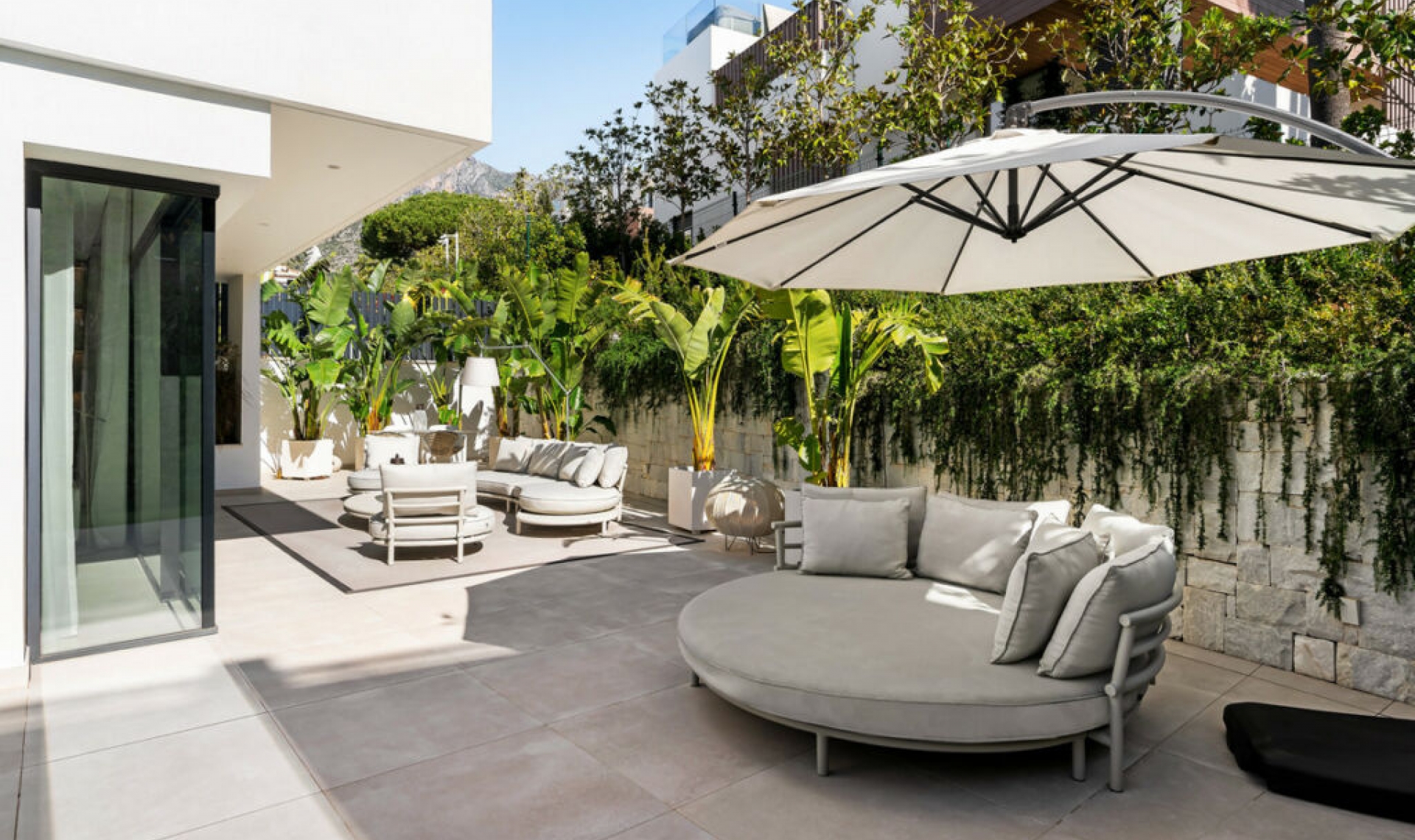 Resale - House -
Sierra Blanca