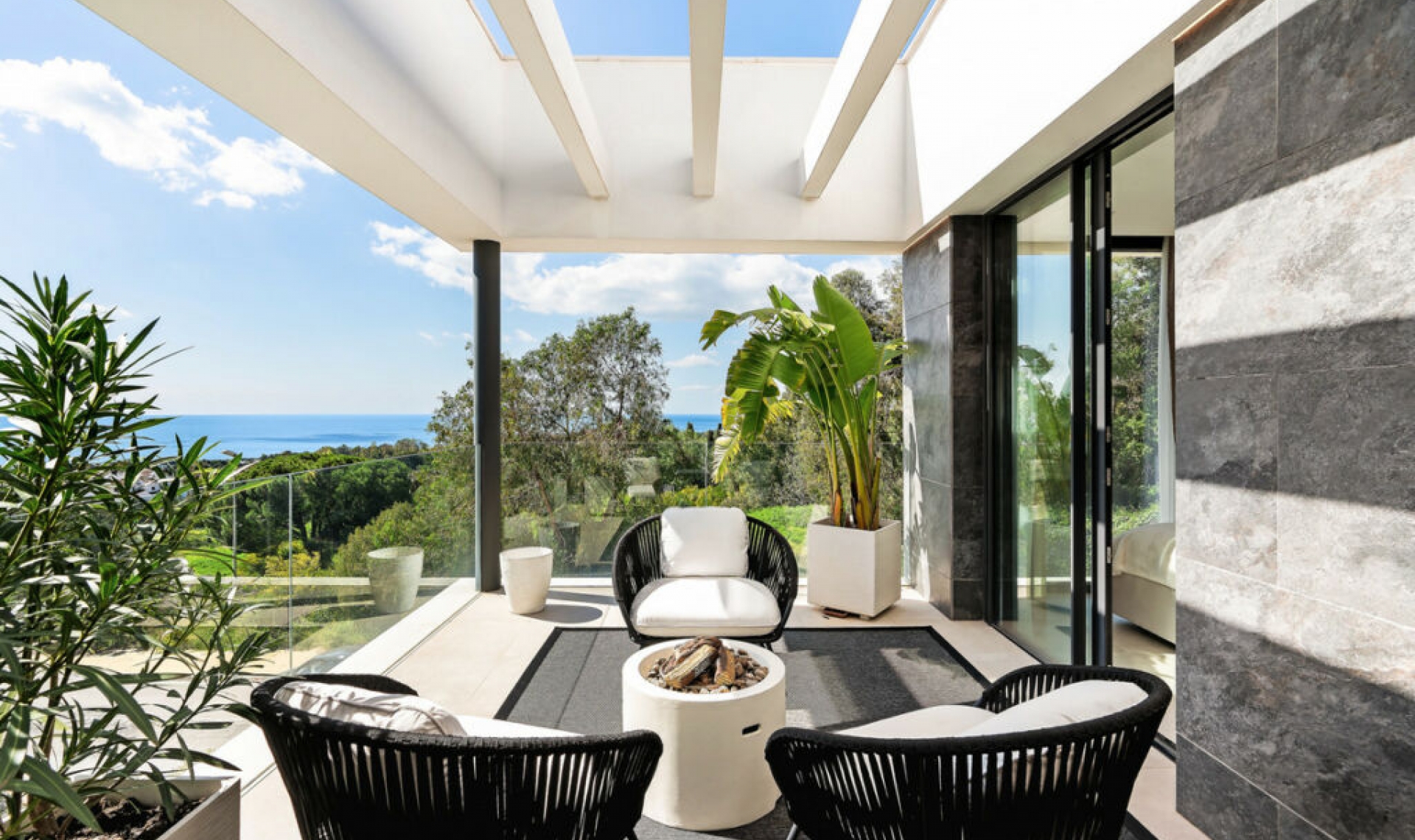 Resale - House -
Sierra Blanca