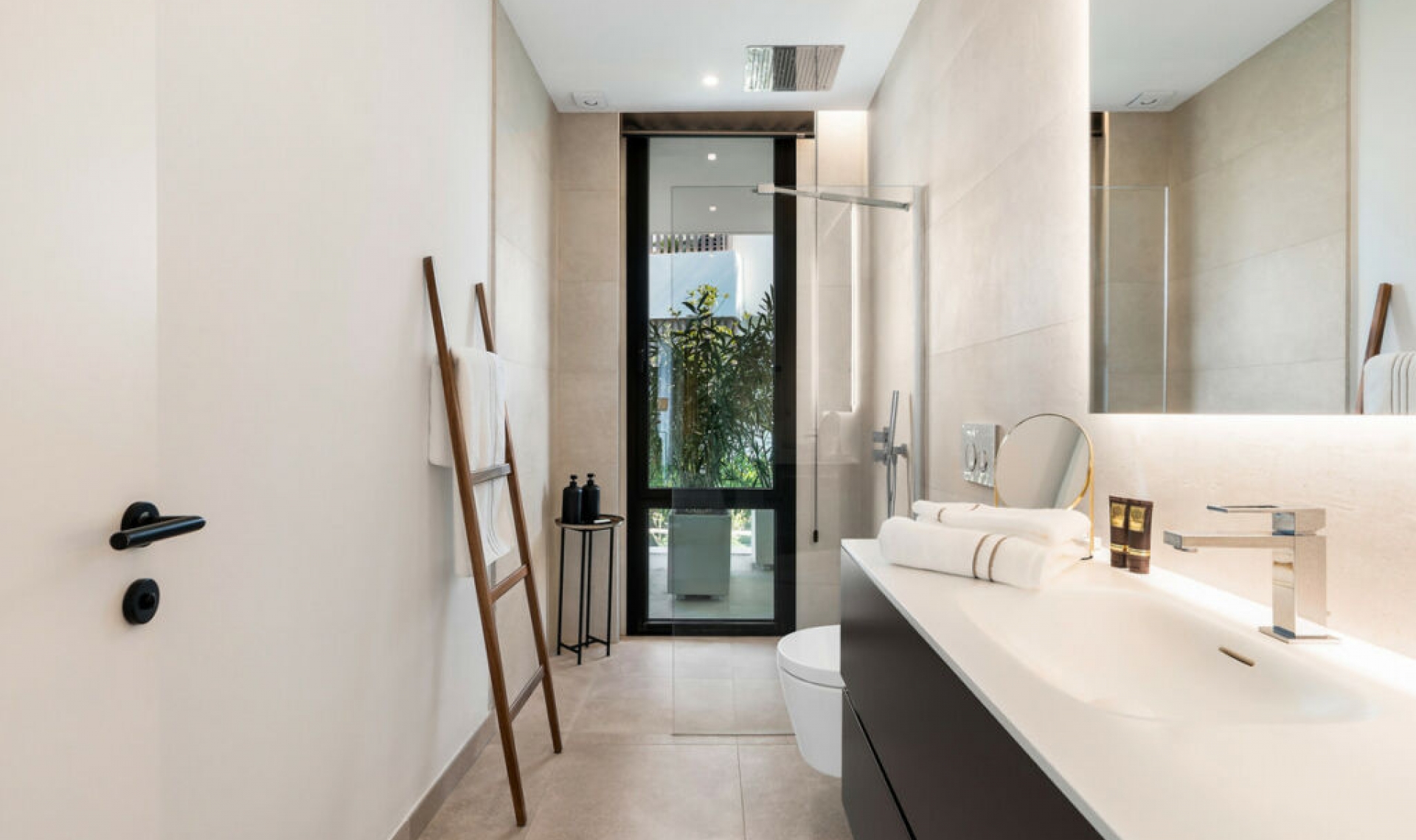 Resale - House -
Sierra Blanca