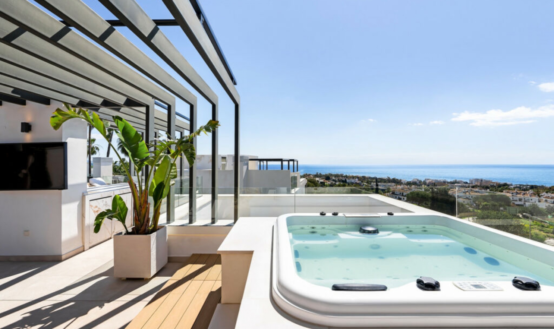 Resale - House -
Sierra Blanca
