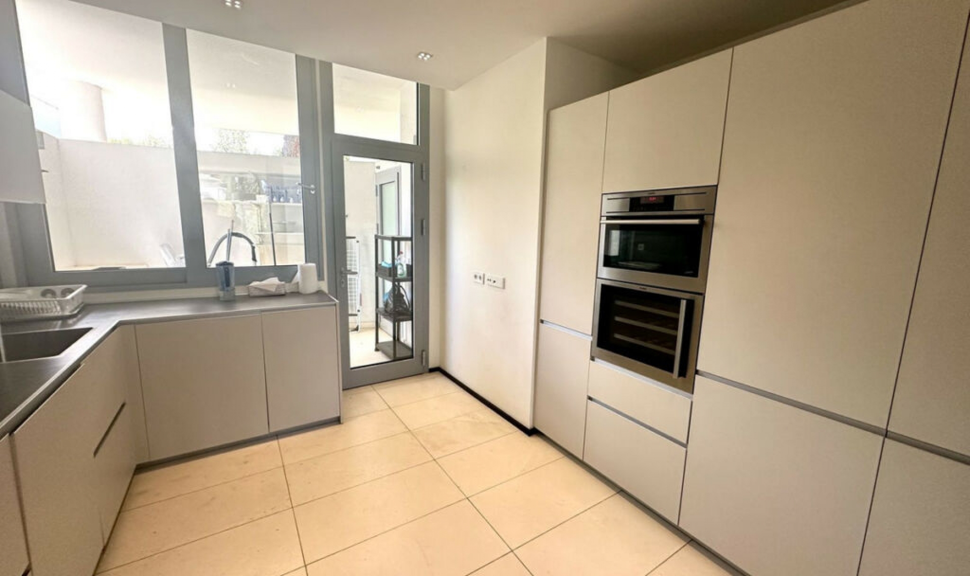 Resale - House -
Sierra Blanca