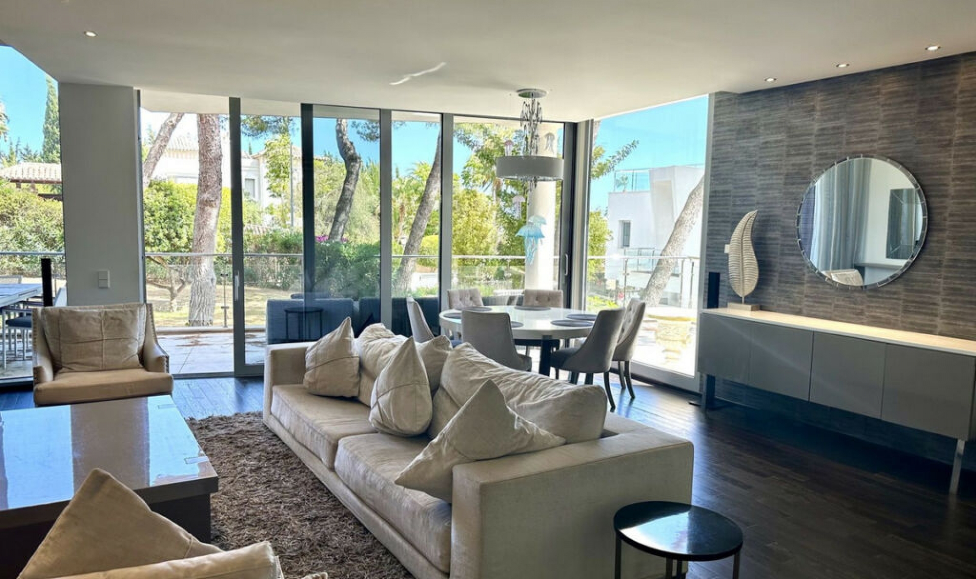Resale - House -
Sierra Blanca