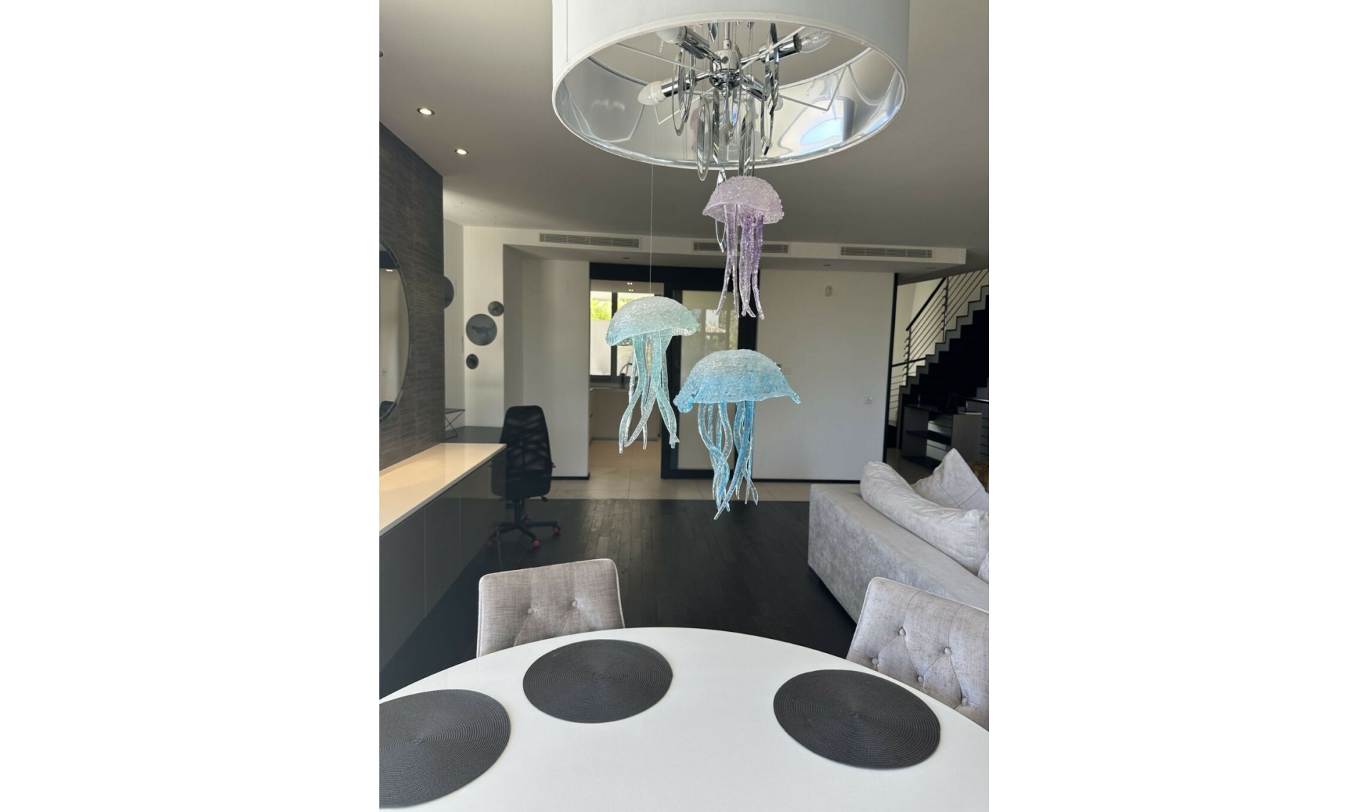 Resale - House -
Sierra Blanca