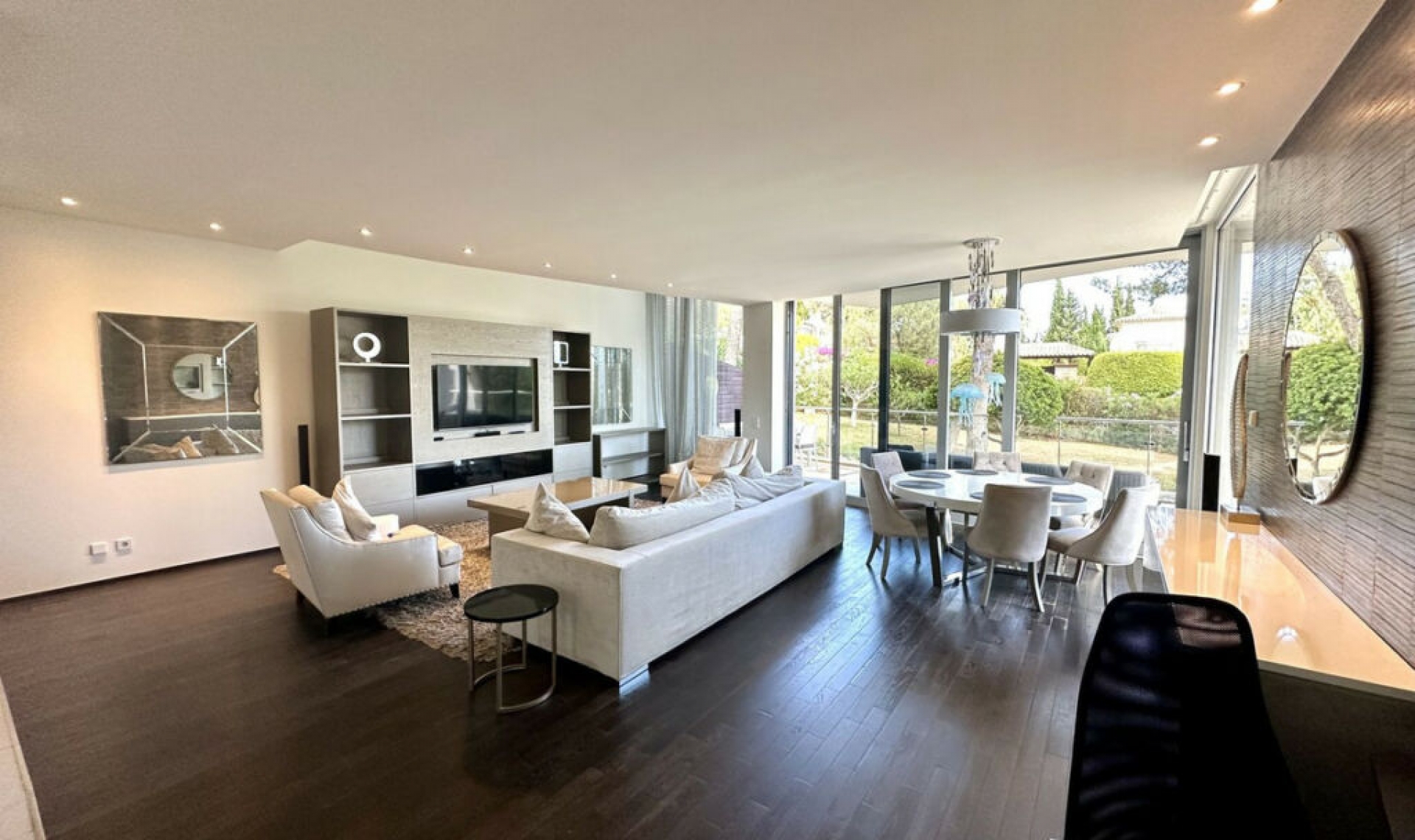 Resale - House -
Sierra Blanca