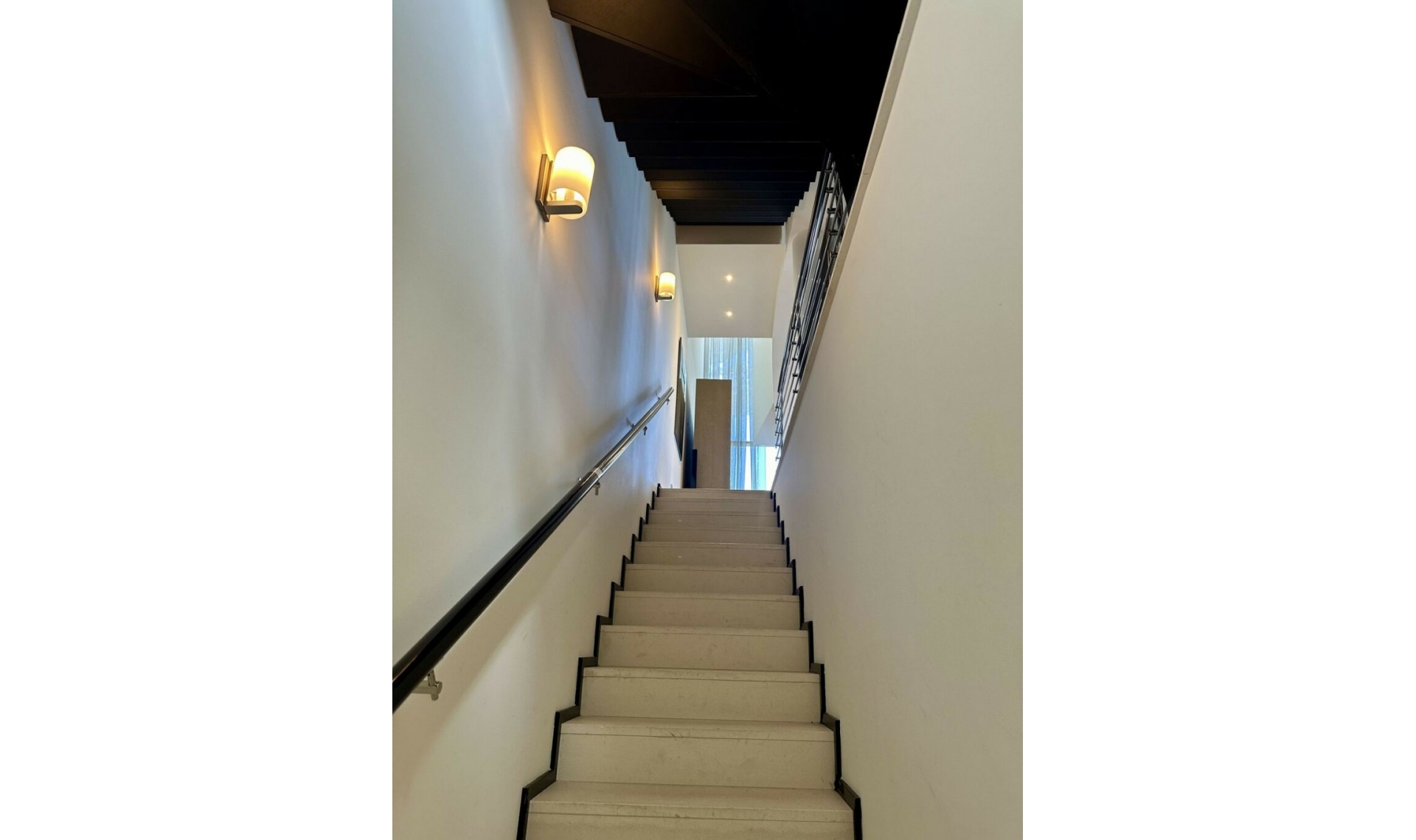 Resale - House -
Sierra Blanca