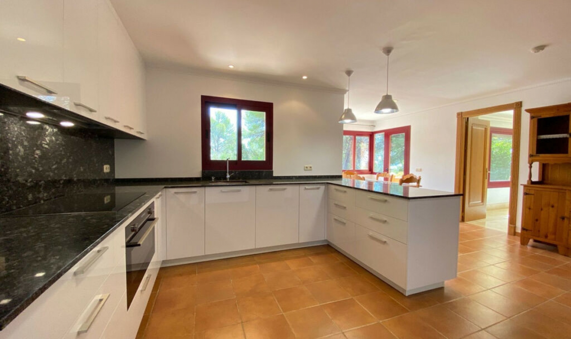 Resale - House -
Sierra Blanca