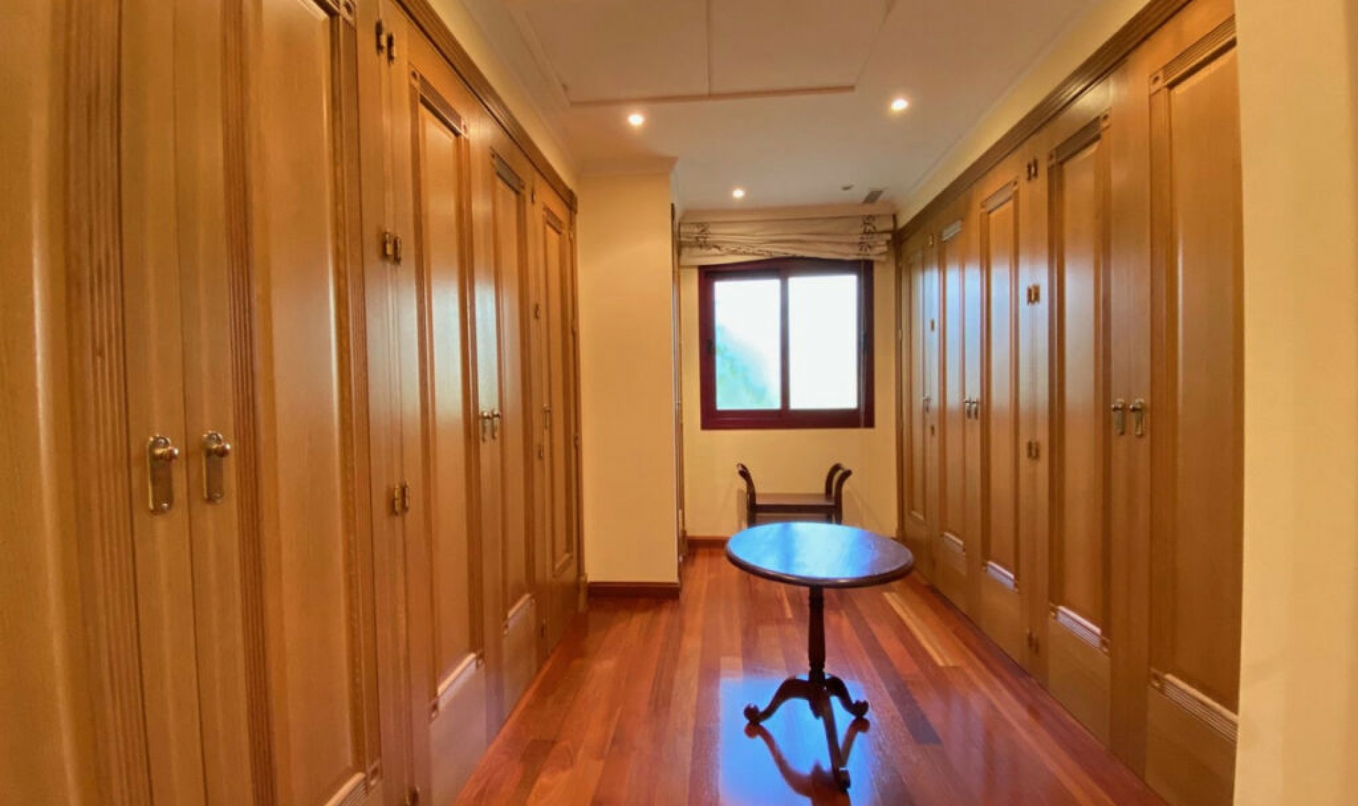 Resale - House -
Sierra Blanca