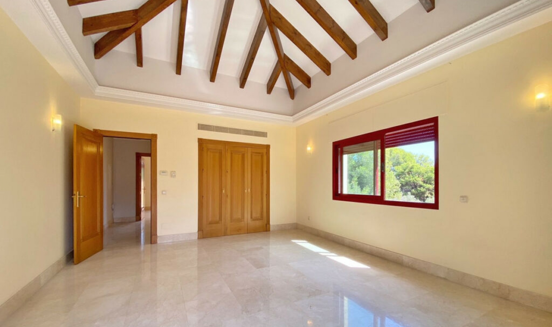 Resale - House -
Sierra Blanca