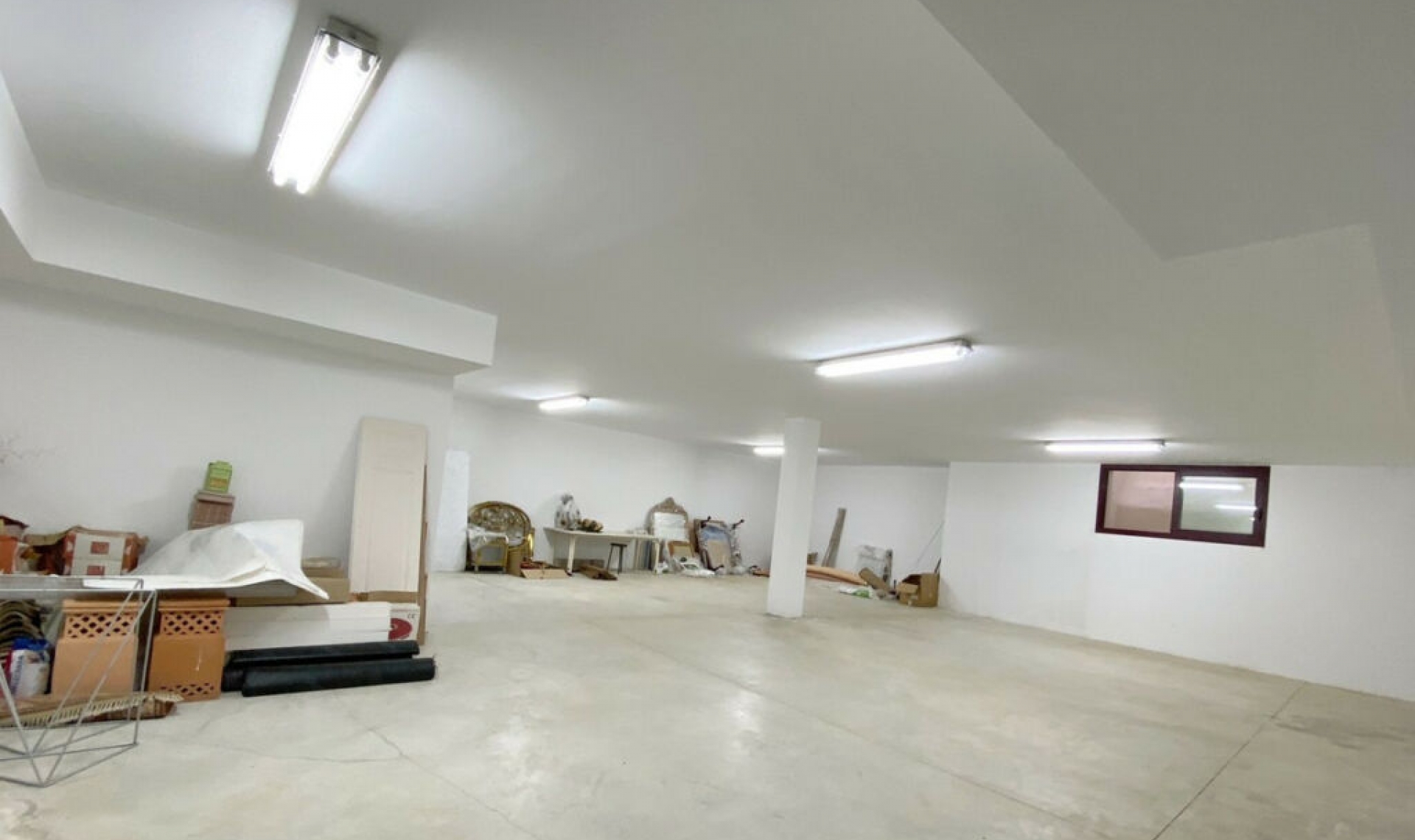 Resale - House -
Sierra Blanca