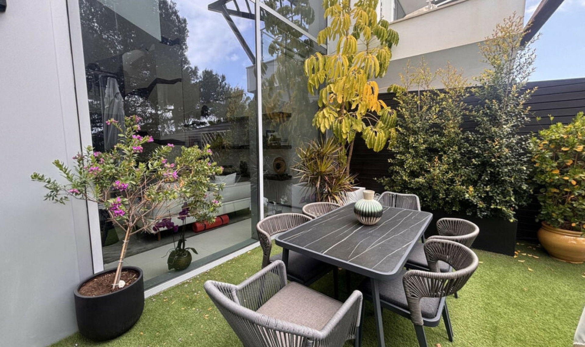 Resale - House -
Sierra Blanca